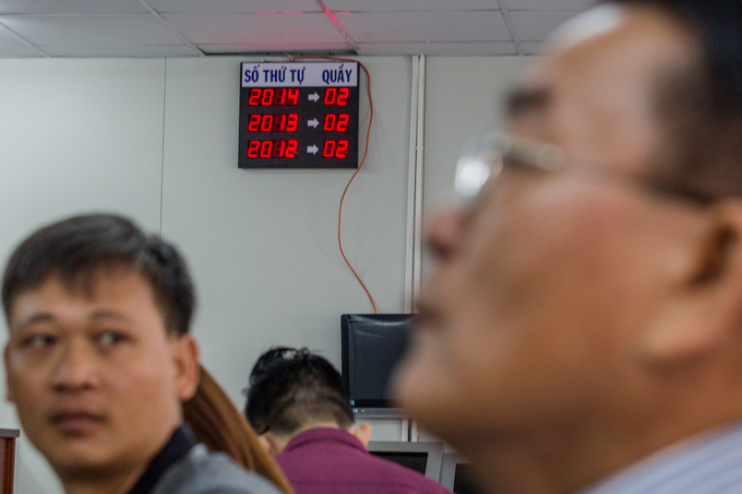 Người Sài Gòn rồng rắn xếp hàng làm thủ tục nhà đất